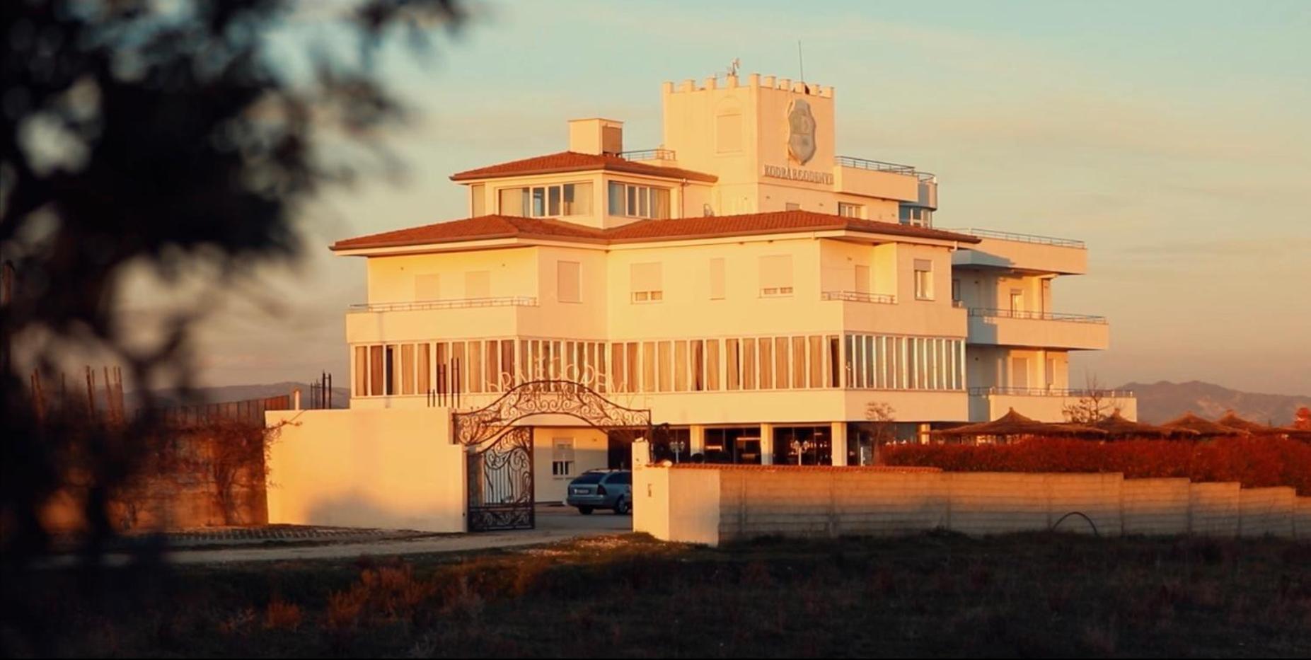 Kodra E Godenve Hotel Vile-Ballaj Екстериор снимка